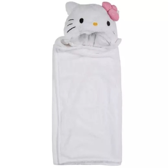 Hello Kitty Hooded Blanket - Picture 9 of 10